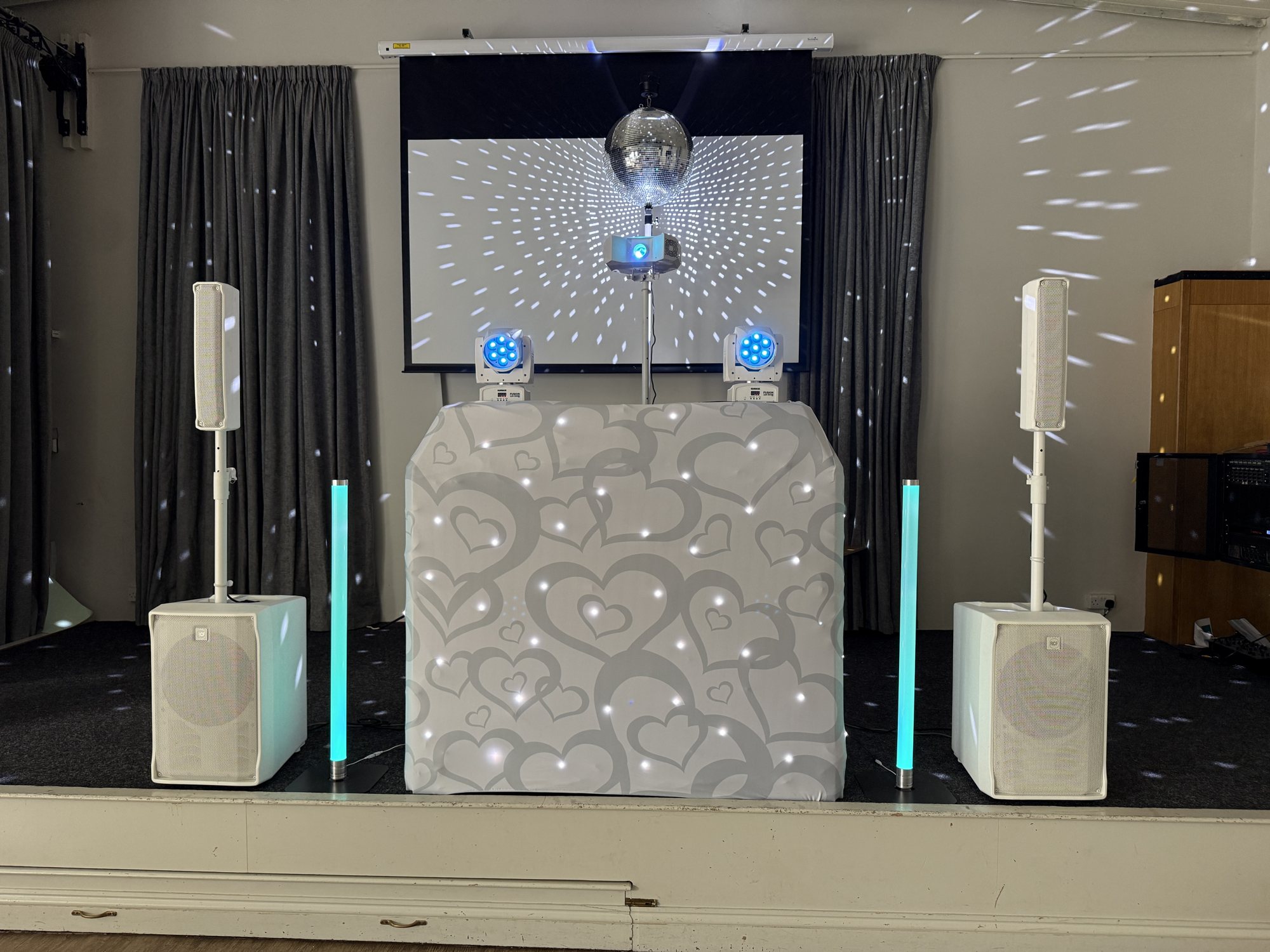 White Classic Elegant DJ Set Up